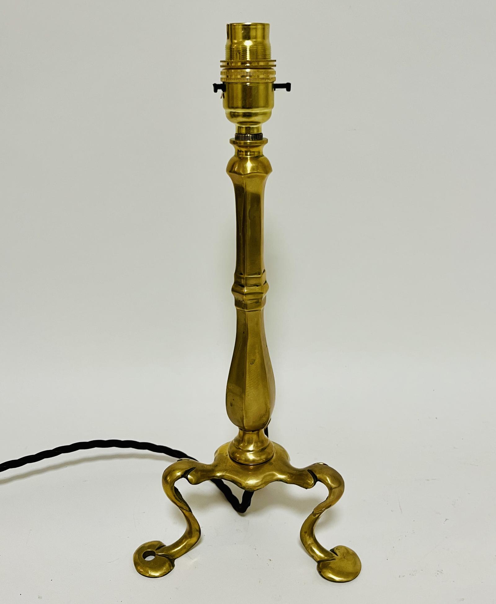 Antique Brass Pullman Table Lamp (1 of 9) Antique Brass Pullman Table Lamp (1 of 9)