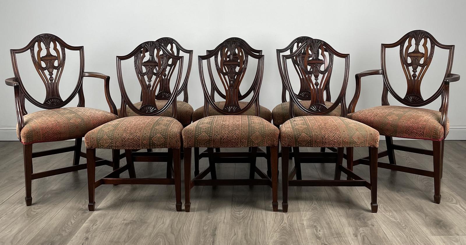 Antique 18th Century Set of 8 Shield Back Dining Chairs in Mahogany (1 of 9)