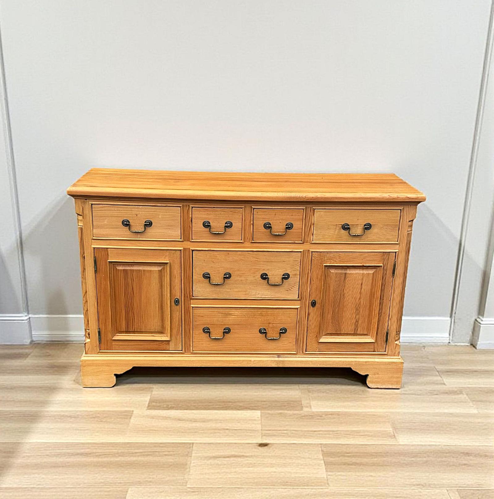 Pine Sideboard or Dresser Base In The Georgian Style (1 of 14)