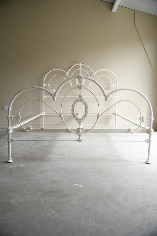 5ft Victorian Style Cast Iron Bed Frame (1 of 12) 5ft Victorian Style Cast Iron Bed Frame (1 of 12)