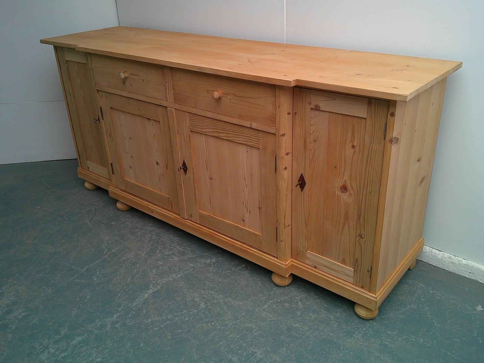 A Super Breakfront Antique Pine 4 Door Dresser Base /TV Stand to Wax / Paint (1 of 9)