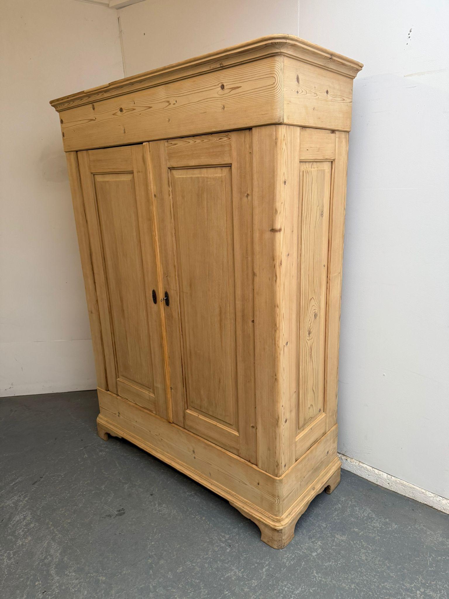 A Lovely Rounded Georgian Antique Pine Knockdown Wardrobe to Wax/Paint (1 of 10) A Lovely Rounded Georgian Antique Pine Knockdown Wardrobe to Wax/Paint (1 of 10)