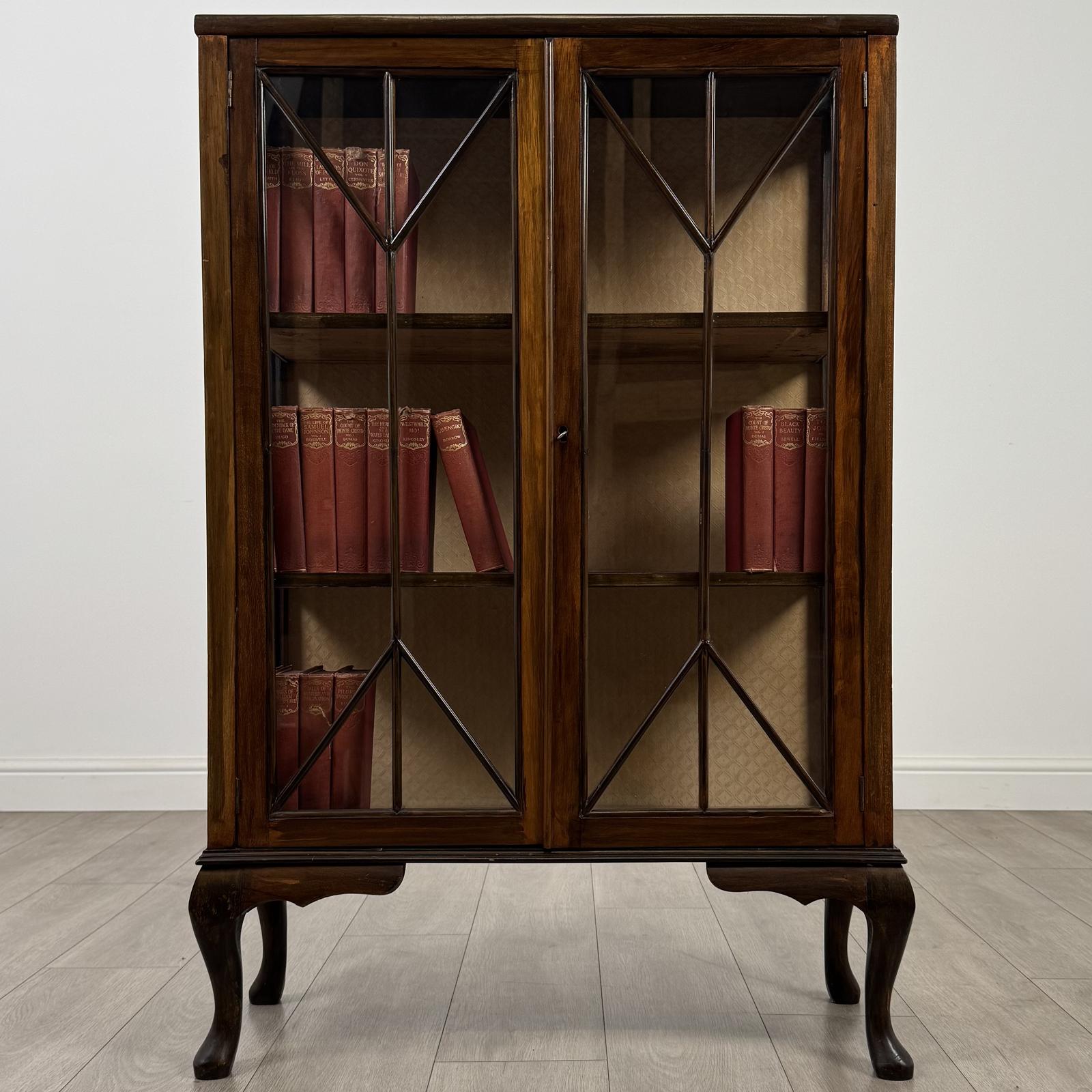 Antique 20th Century Display Cabinet In Mahogany (1 of 11)
