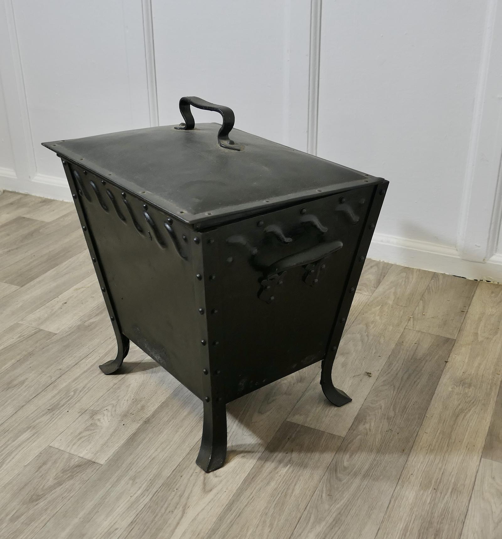 Riveted Arts & Crafts Industrial Look Coal Box (1 of 8)