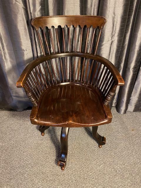 Revolving Desk Chair (1 of 4)