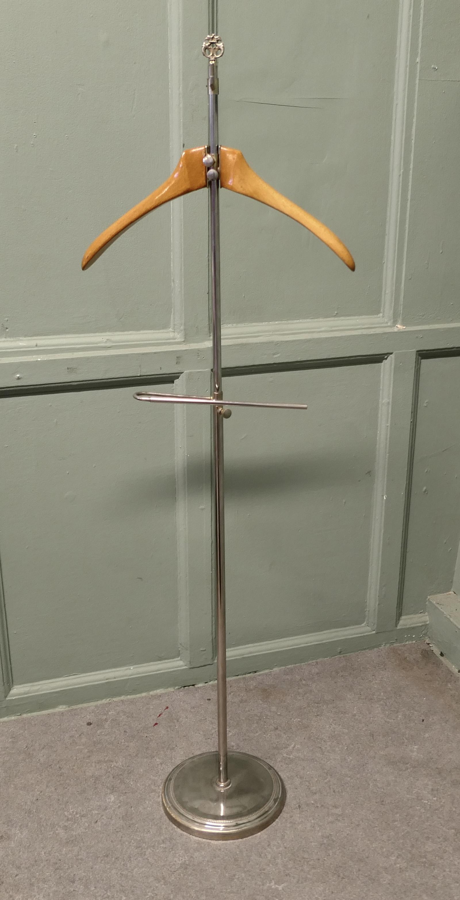 Stylish French Chrome and Beech Gents Valet, Suit Hanger, Mannequin (1 of 5) Stylish French Chrome and Beech Gents Valet, Suit Hanger, Mannequin (1 of 5)
