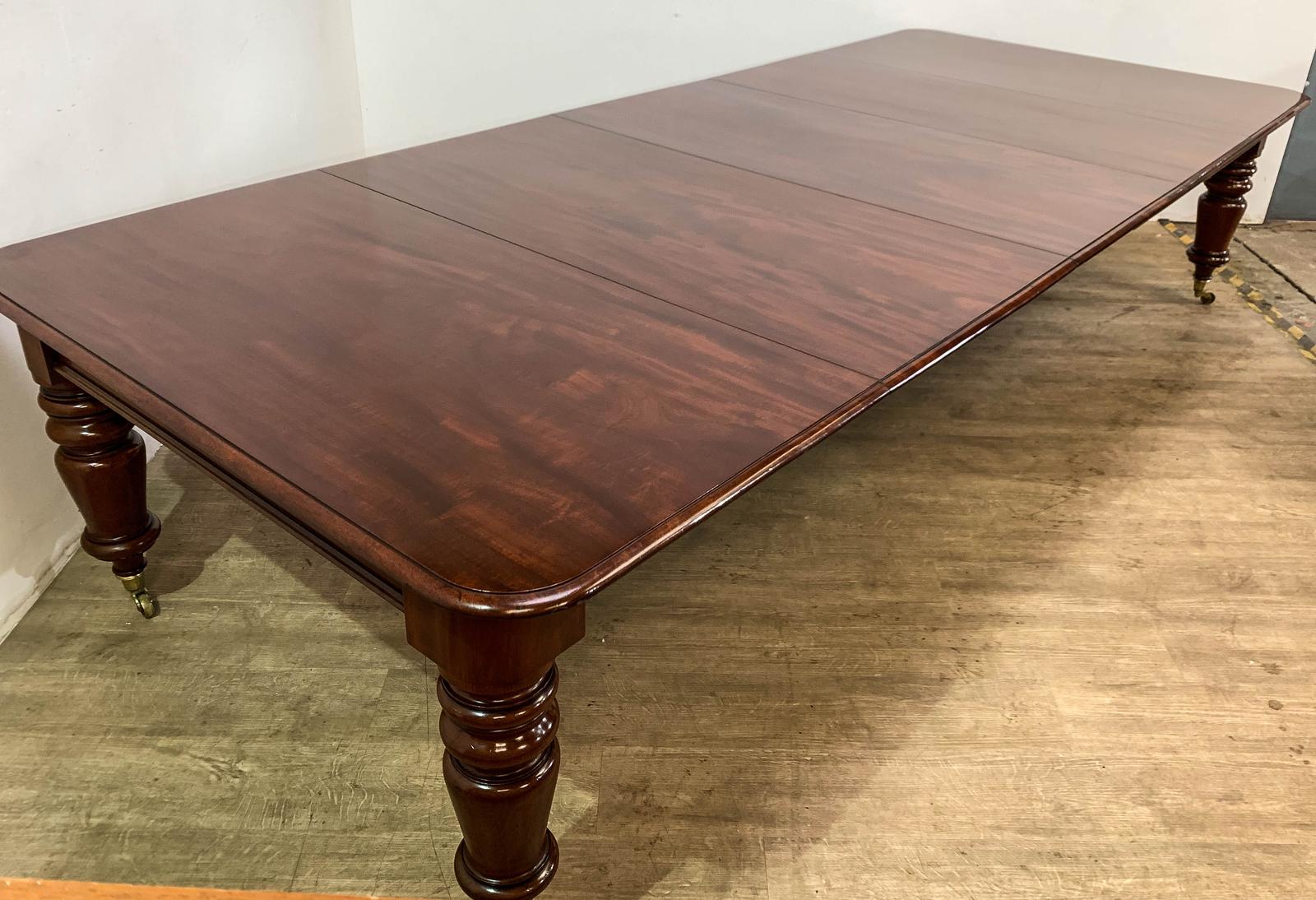 Superb Early Victorian Mahogany Extending Dining Table with 3 Leaves Seat 14 (1 of 19) Superb Early Victorian Mahogany Extending Dining Table with 3 Leaves Seat 14 (1 of 19)