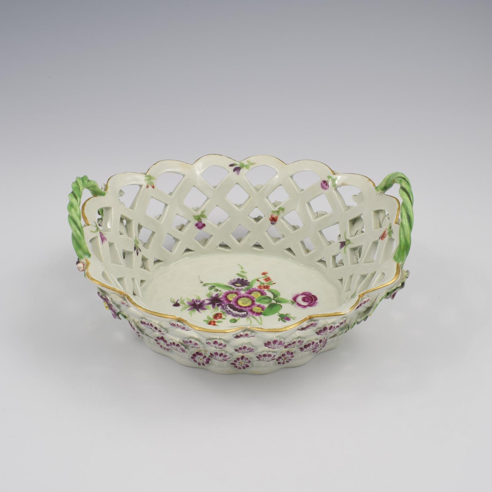 Stunning First Period / Dr Wall Worcester Porcelain Polychrome Chestnut Basket c.1770 (1 of 11) Stunning First Period / Dr Wall Worcester Porcelain Polychrome Chestnut Basket c.1770 (1 of 11)
