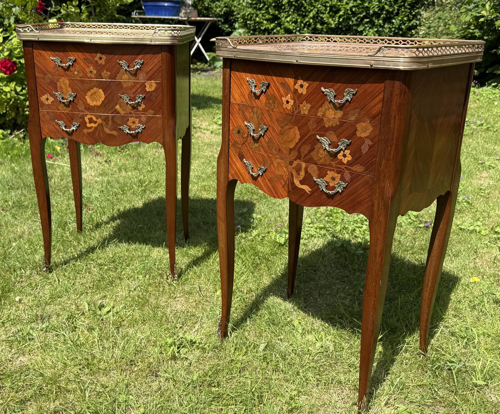 Fine Quality Marquetry Bedside Tables (1 of 8) Fine Quality Marquetry Bedside Tables (1 of 8)