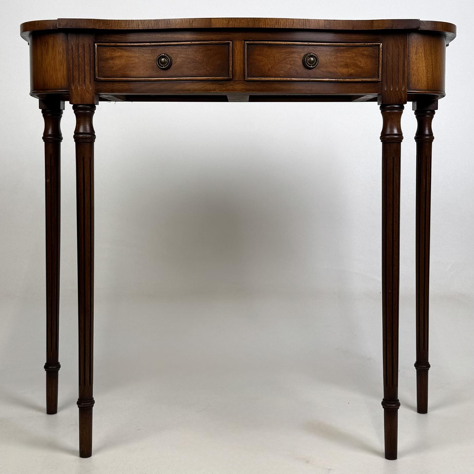 Antique 20th Century Side Table In Mahogany / Burr Walnut (1 of 11) Antique 20th Century Side Table In Mahogany / Burr Walnut (1 of 11)