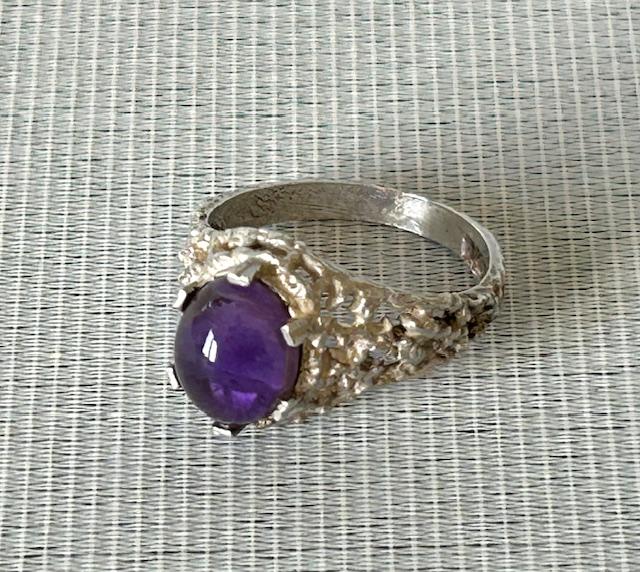Vintage  Silver & Amethyst Cabochon Brutalist Ring (1 of 5)