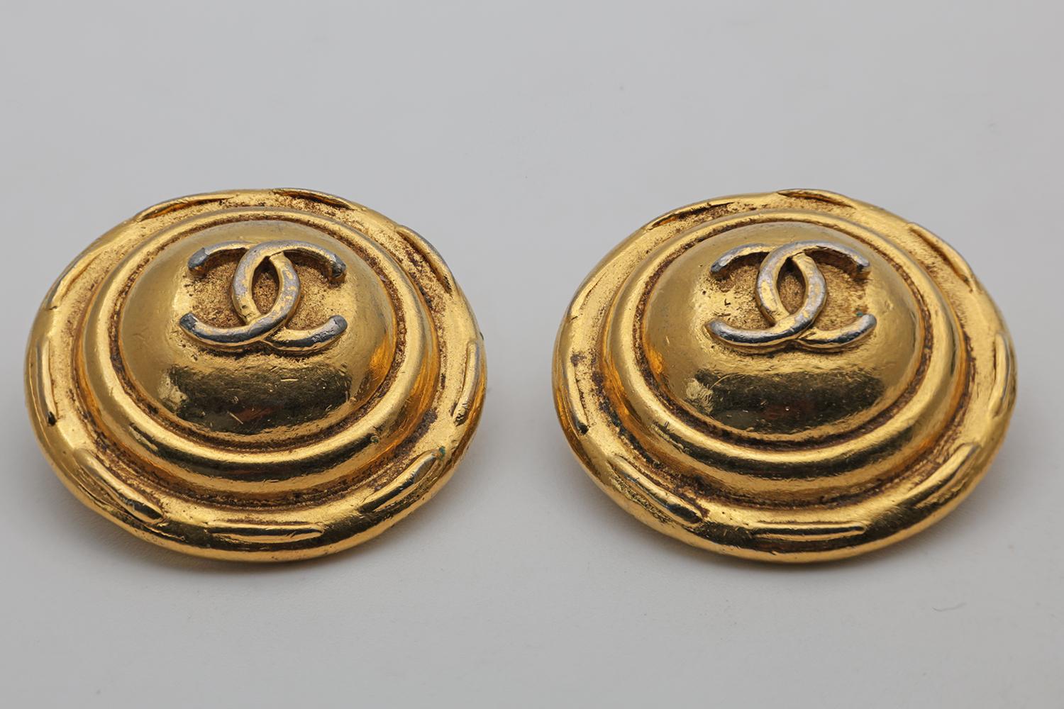 Chanel Earrings with Classic Logo (1 of 2)