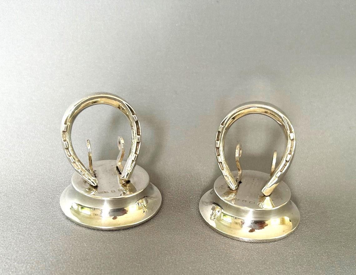 Rare Pair of Edwardian Silver Horseshoe Menu Holders (1 of 6)