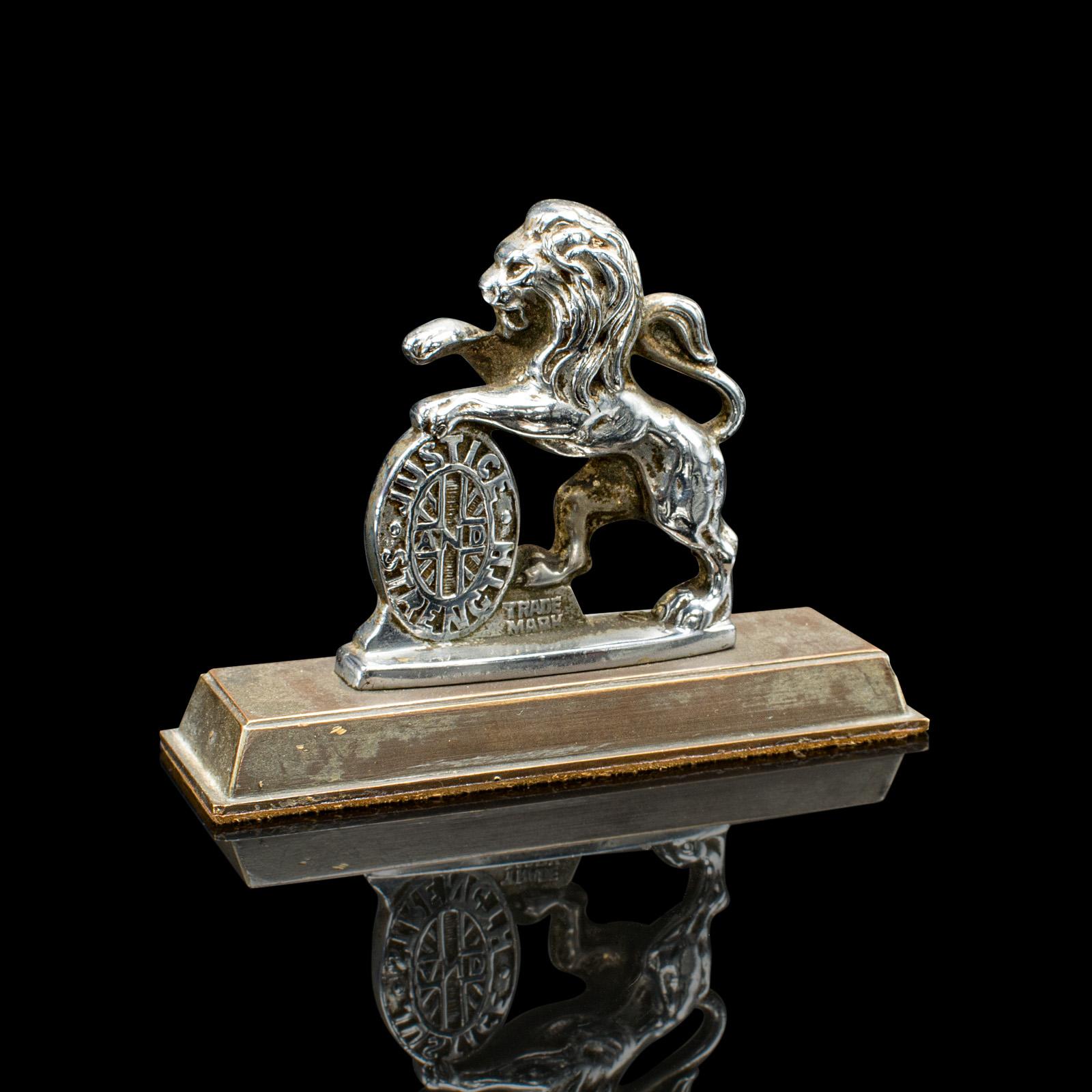 Small Antique Lion Paperweight, English, Animal Figure, Patriotic, Grille Mascot (1 of 9)