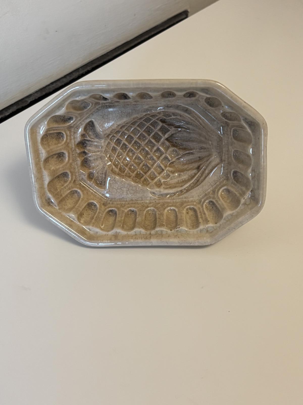 Victorian English Ceramic Cake / Jelly Mould with Pineapple Design (1 of 7) Victorian English Ceramic Cake / Jelly Mould with Pineapple Design (1 of 7)