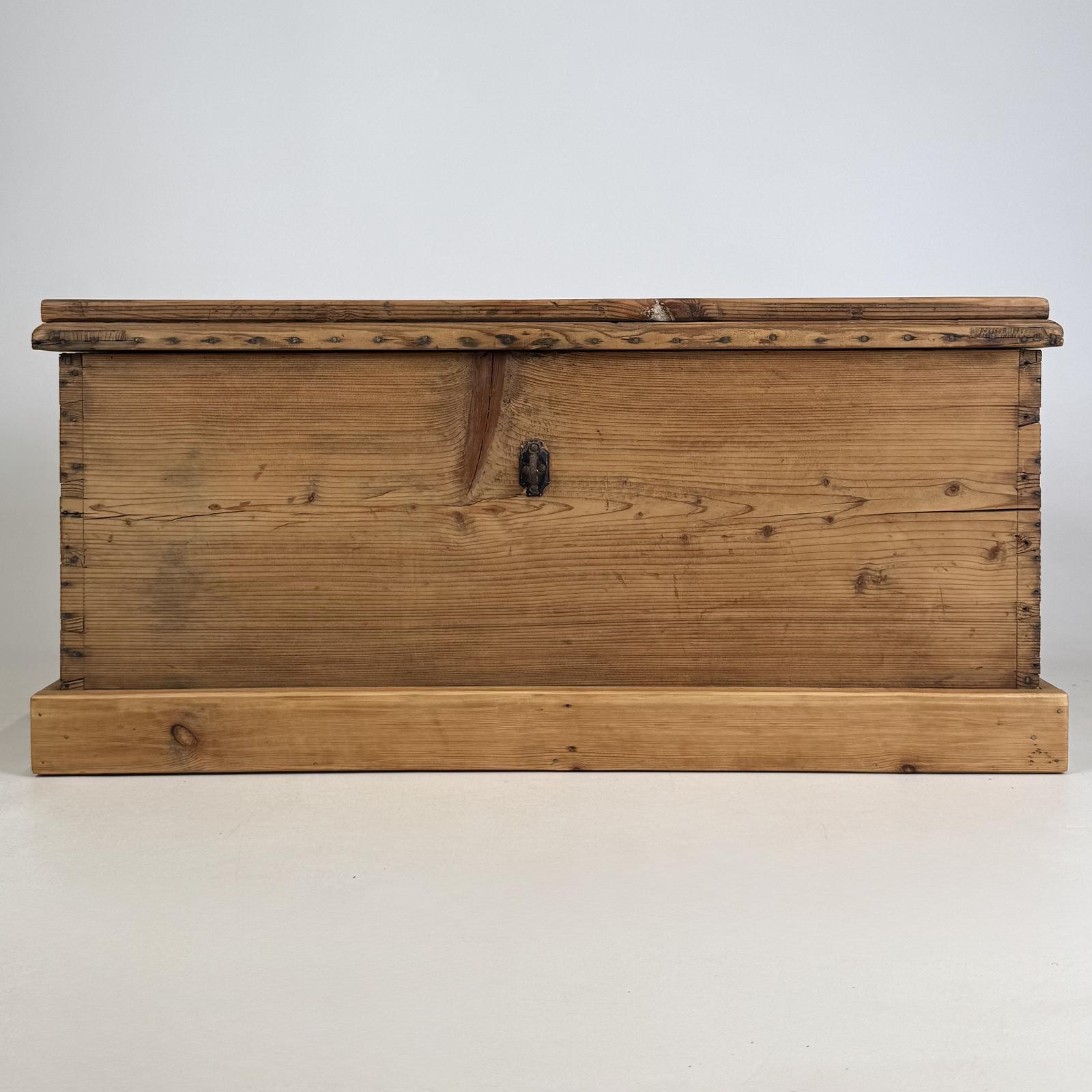 Antique 19th Century Victorian Blanket Box In Pine (1 of 10) Antique 19th Century Victorian Blanket Box In Pine (1 of 10)