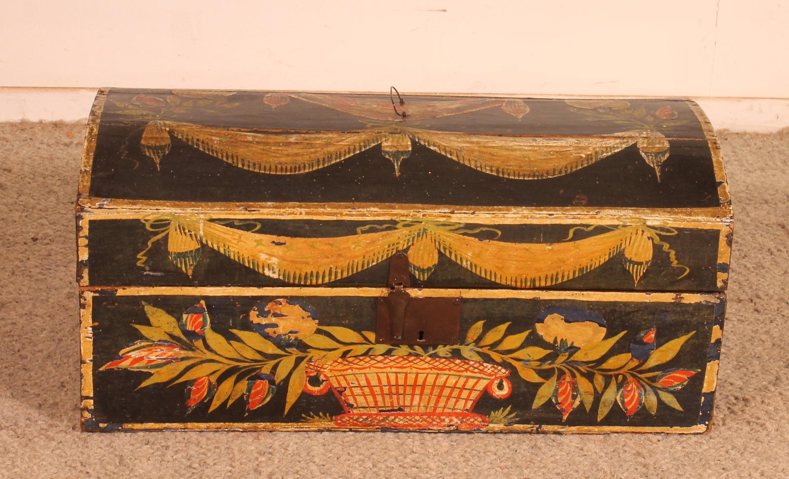 Painted Wooden Normandy Wedding Chest - 19th Century (1 of 10) Painted Wooden Normandy Wedding Chest - 19th Century (1 of 10)