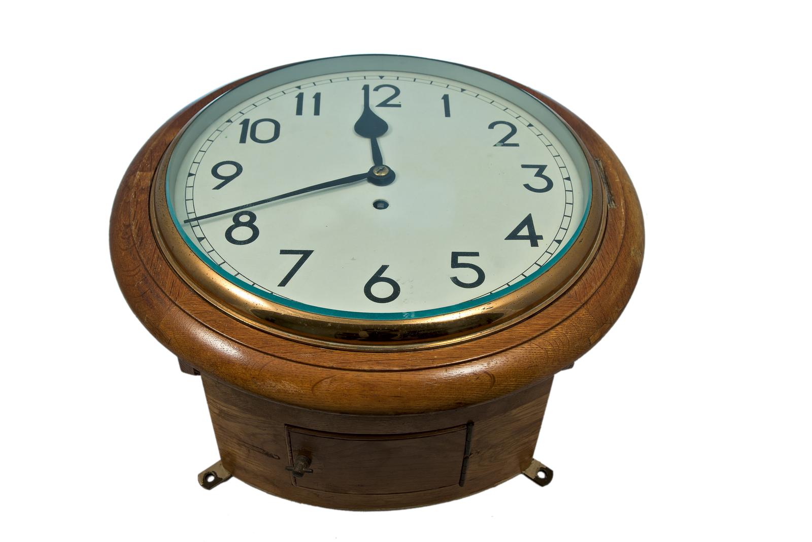 Golden Oak Fusee Wall Clock (1 of 8)