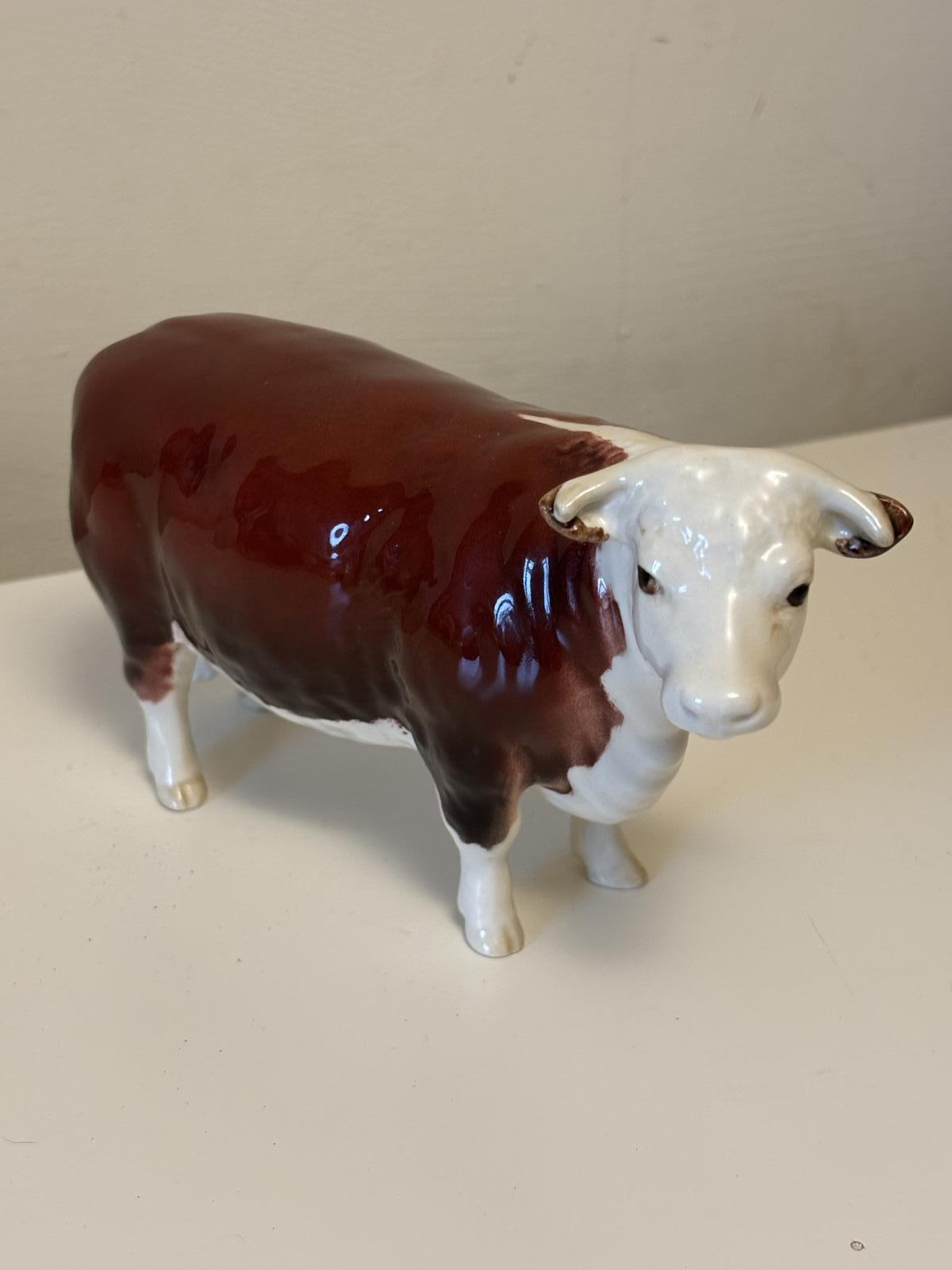 VINTAGE BESWICK CHAMPION OF CHAMPIONS HEREFORD COW FIGURINE (1 of 12) VINTAGE BESWICK CHAMPION OF CHAMPIONS HEREFORD COW FIGURINE (1 of 12)
