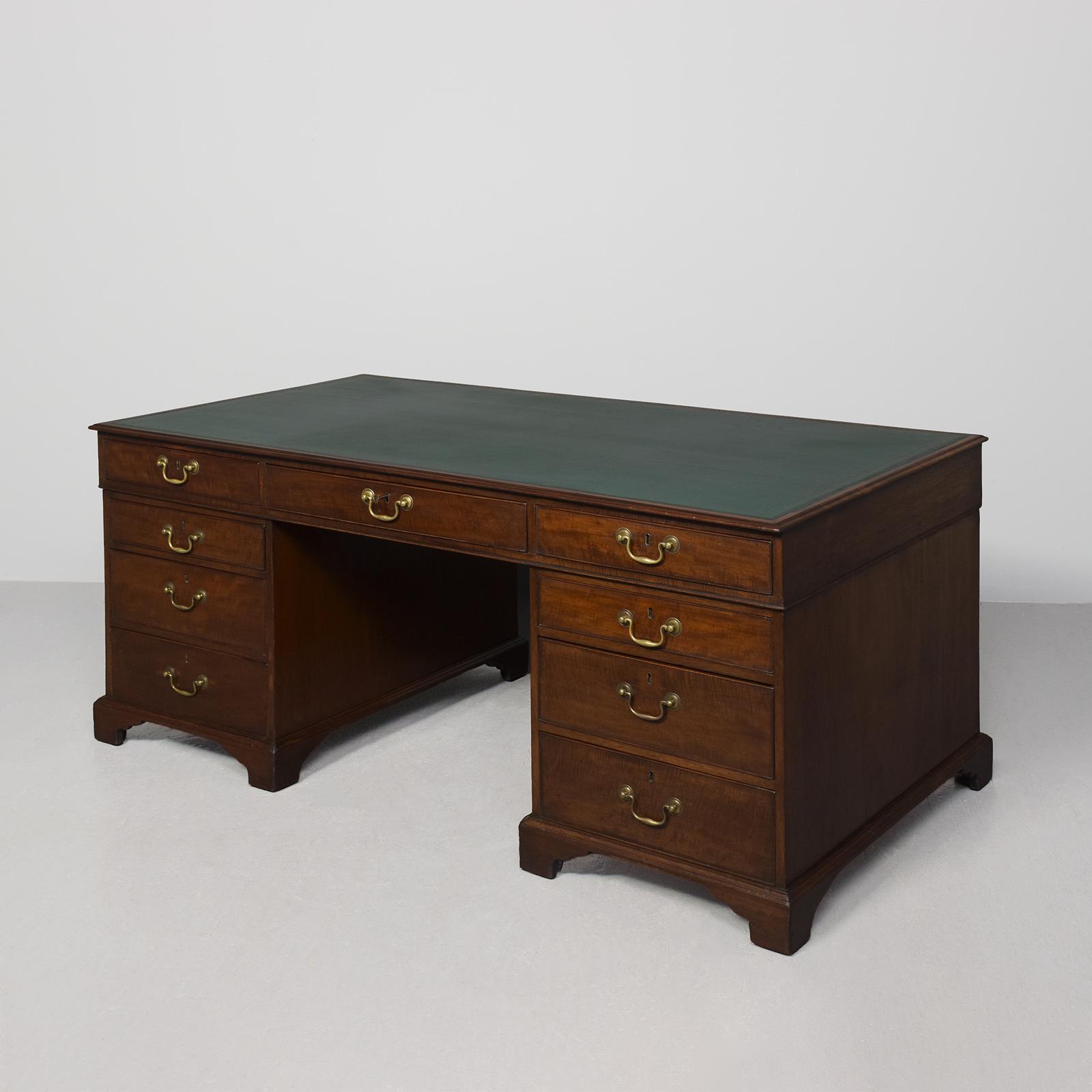 Large, Quality George III Mahogany Free-standing Partners Desk in Original Condition (1 of 9) Large, Quality George III Mahogany Free-standing Partners Desk in Original Condition (1 of 9)