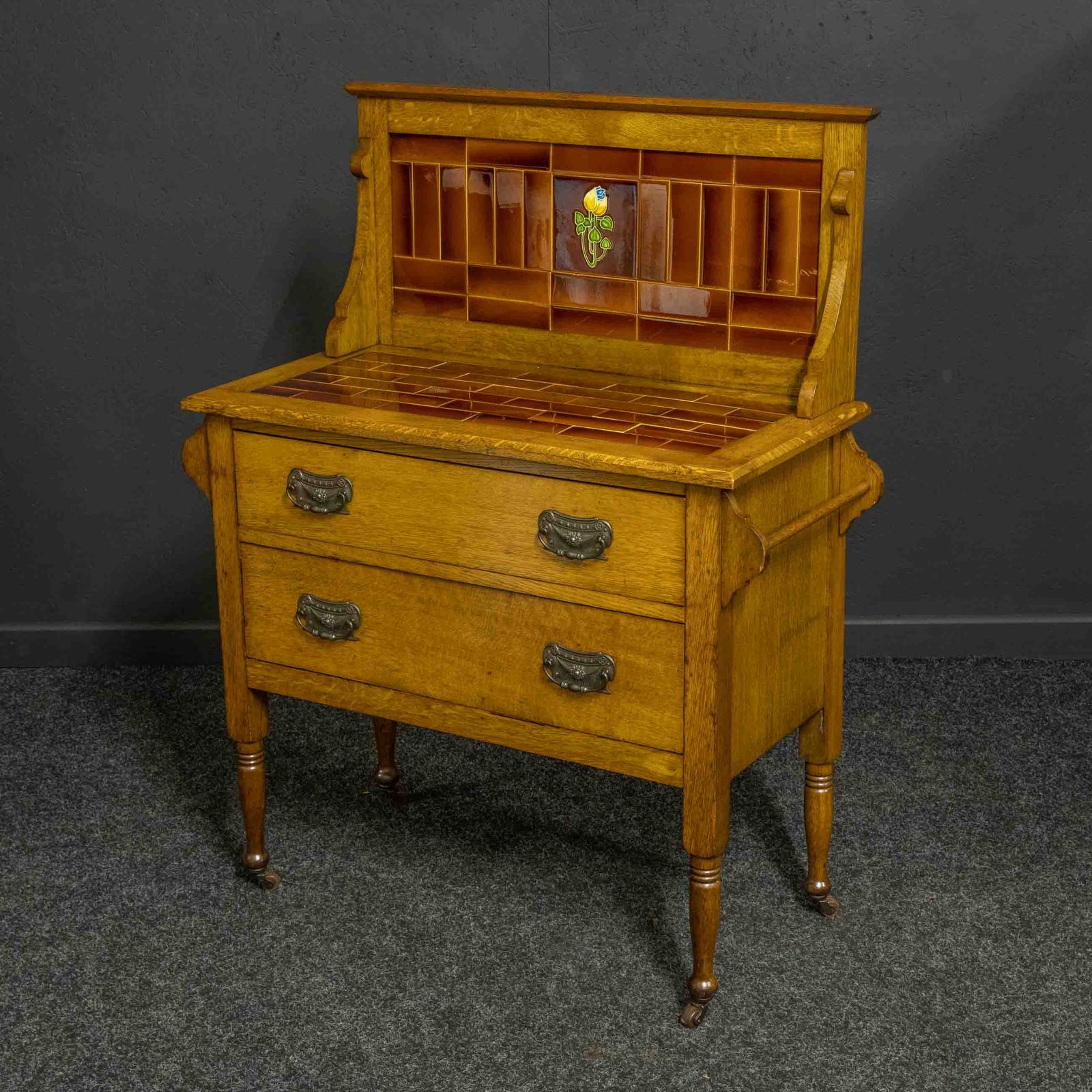 Victorian Oak Washstand (1 of 13)