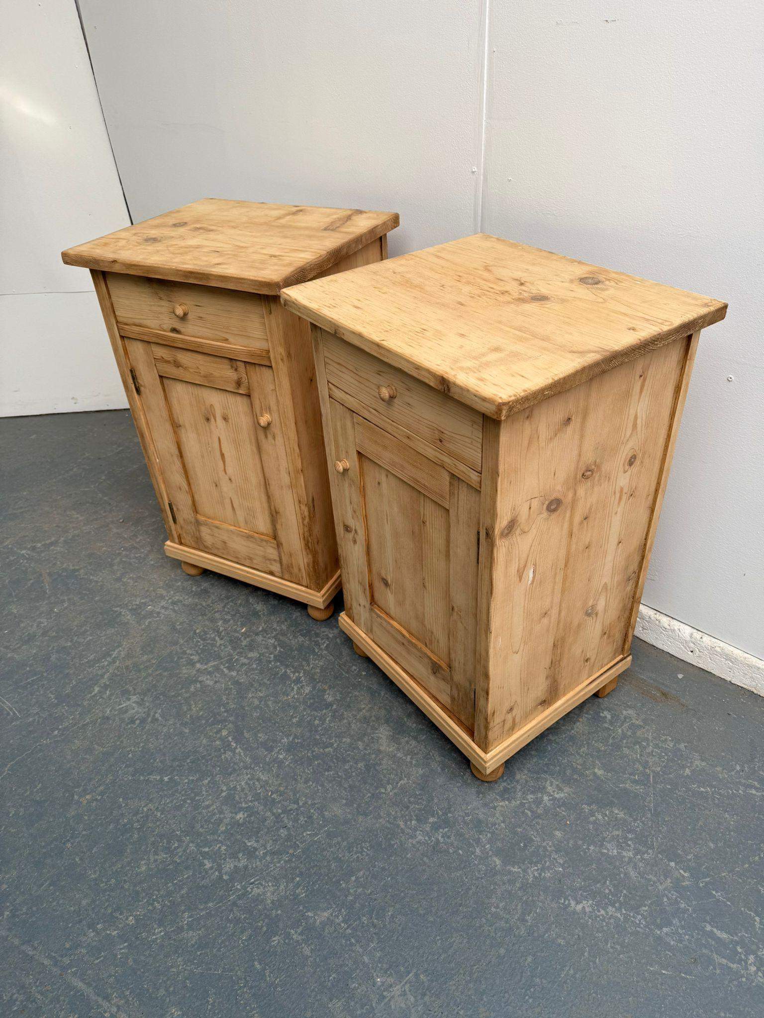 Large Pair of Victorian Antique Victorian Pine Bedside Cabinets to wax / paint (1 of 9) Large Pair of Victorian Antique Victorian Pine Bedside Cabinets to wax / paint (1 of 9)