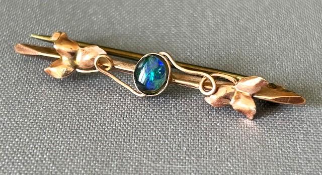 9ct Rose Gold & Opal Bar Brooch 1918 (1 of 7) 9ct Rose Gold & Opal Bar Brooch 1918 (1 of 7)