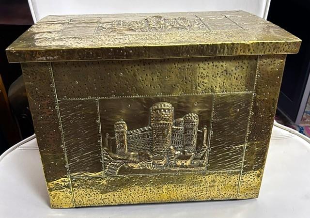 Handcrafted Wood & Brass Repoussé Finished Log / Coal Box c.1910 (1 of 7) Handcrafted Wood & Brass Repoussé Finished Log / Coal Box c.1910 (1 of 7)