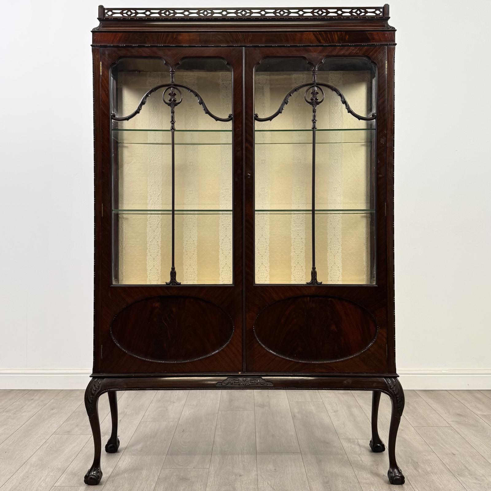 English Drinks Cabinets - main image