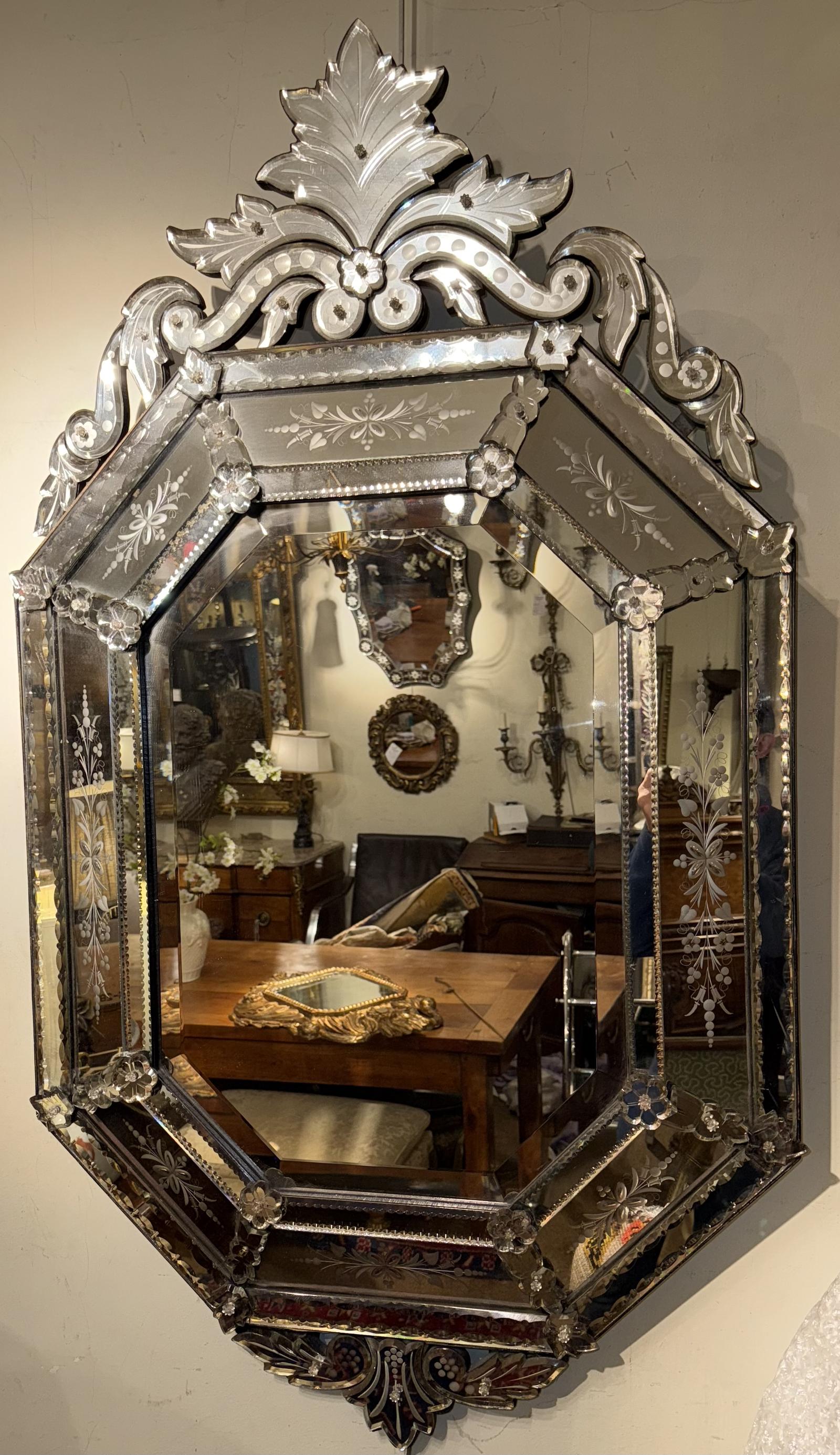 Large Venetian Cushion Mirror (1 of 8) Large Venetian Cushion Mirror (1 of 8)