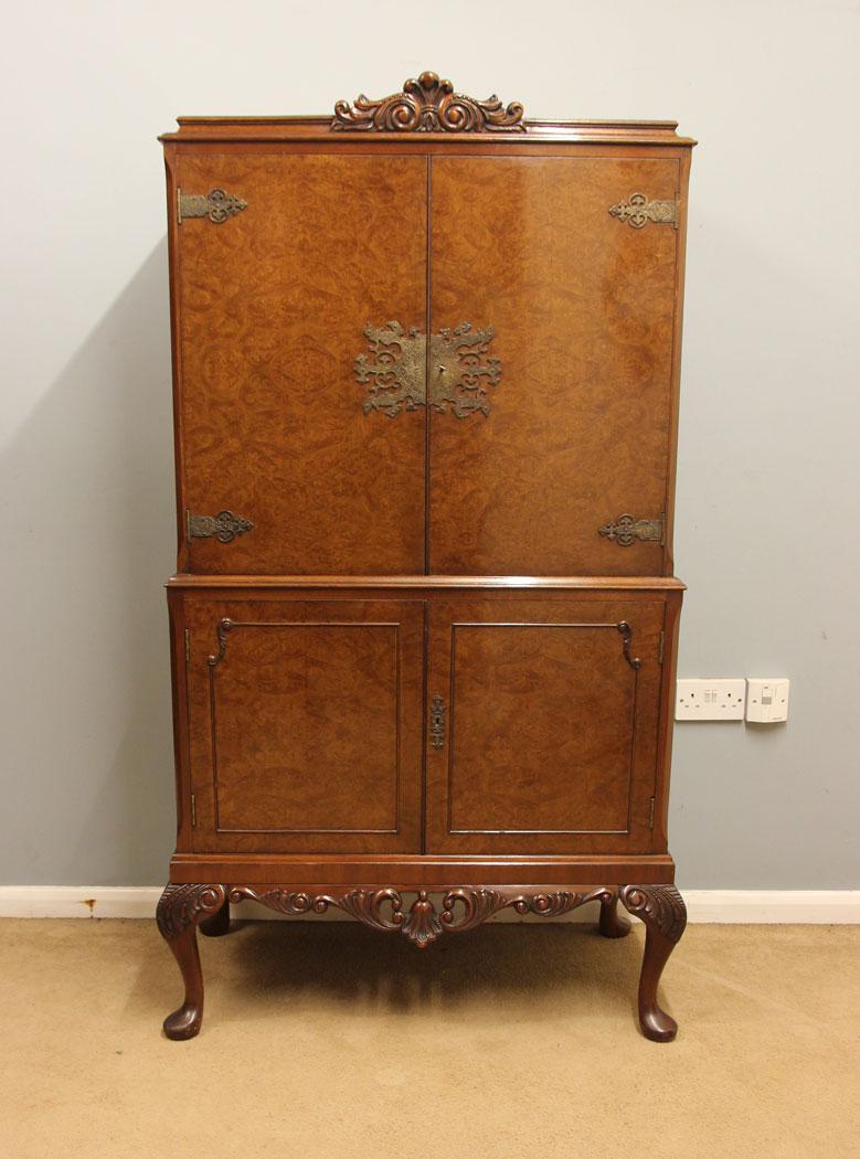 Queen Anne Style Burr Walnut Cocktail Drinks Cabinet (1 of 18)