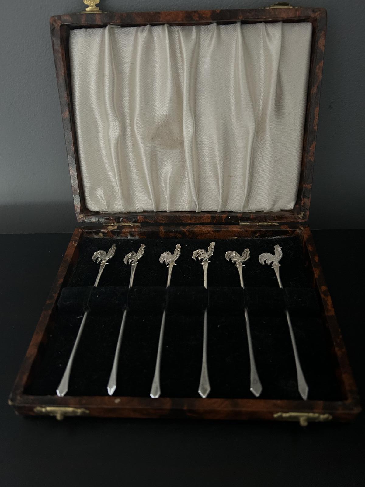 Art Deco 1934 Barker Bros Set of 6 Cased Cocktail Sticks Cockerel Finials (1 of 15) Art Deco 1934 Barker Bros Set of 6 Cased Cocktail Sticks Cockerel Finials (1 of 15)