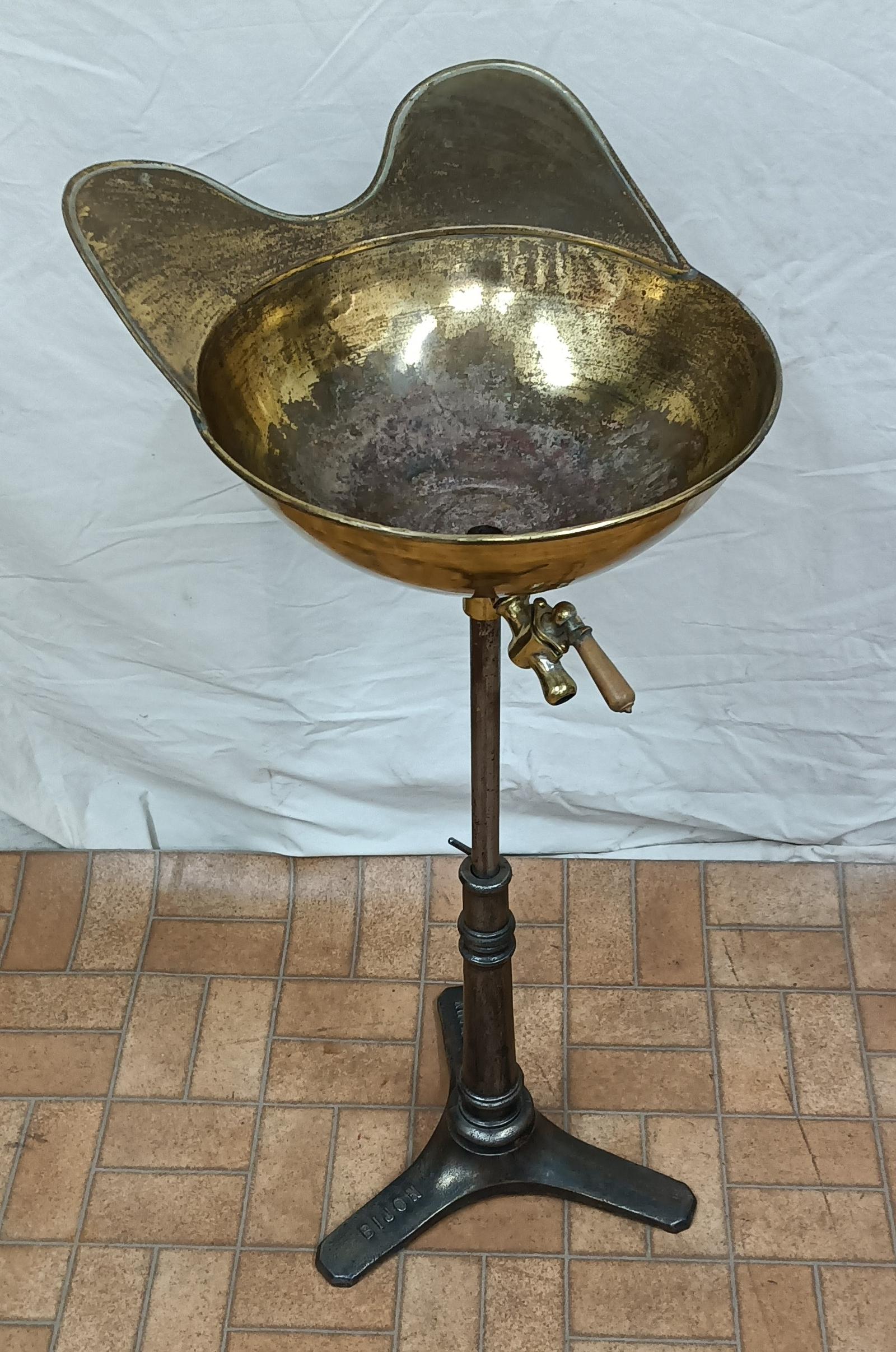 French Washing & Shaving Bowl on Stand (1 of 7) French Washing & Shaving Bowl on Stand (1 of 7)