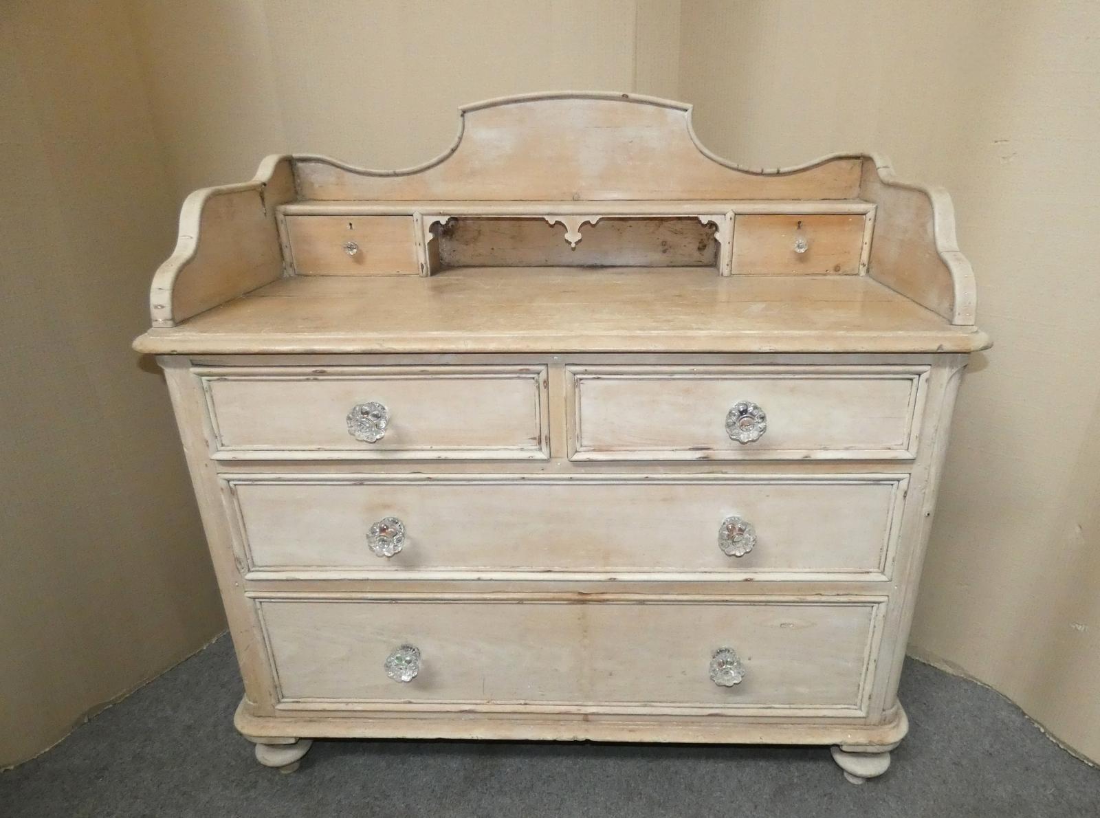 Pine Chest of Drawers / Dressing Chest (1 of 7)