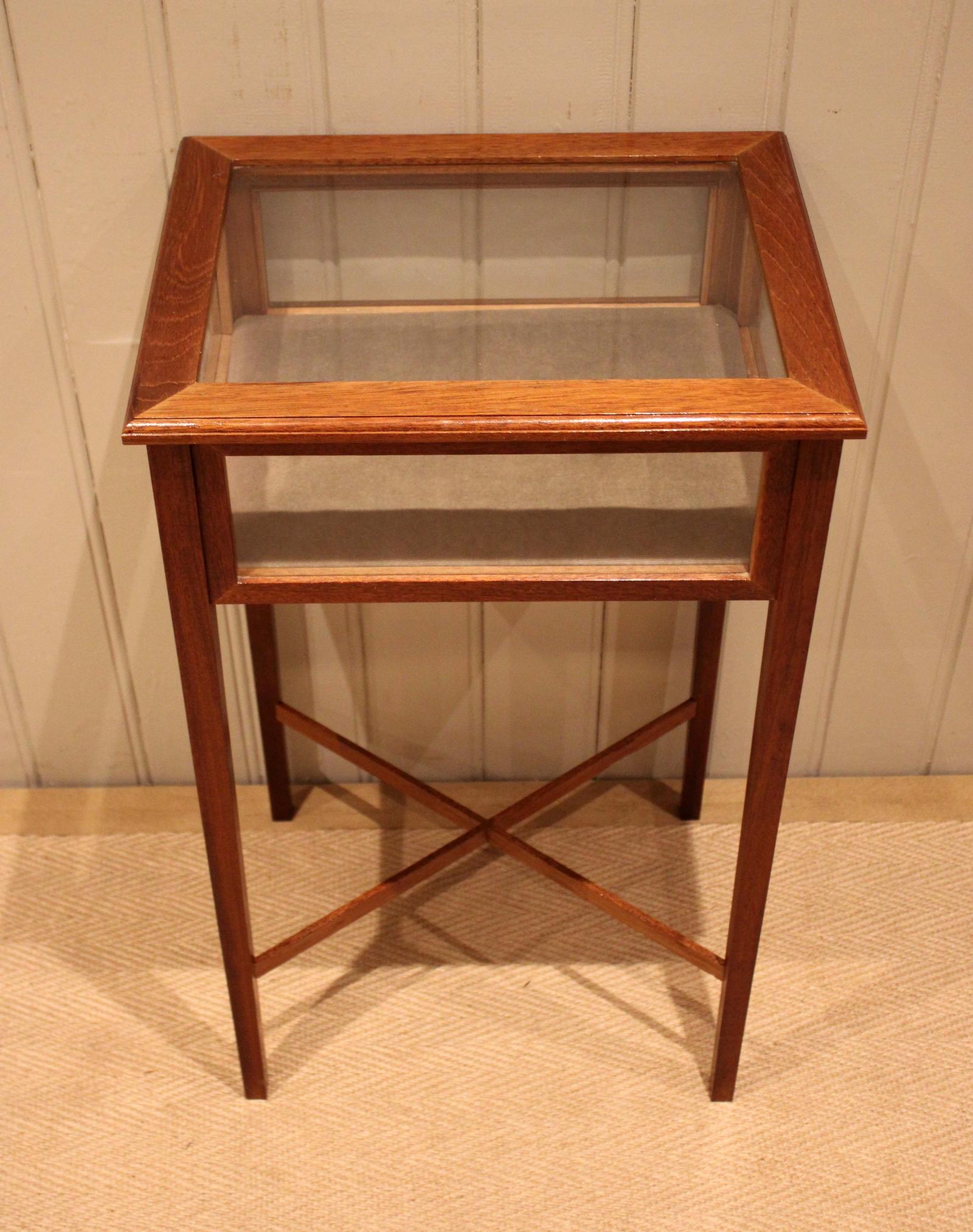 Mahogany Bijouterie Table (1 of 12) Mahogany Bijouterie Table (1 of 12)