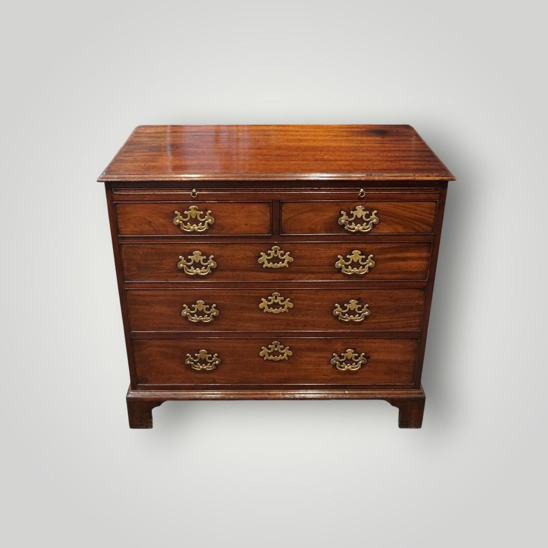 George III Mahogany Bachelor’s Chest (1 of 10) George III Mahogany Bachelor’s Chest (1 of 10)