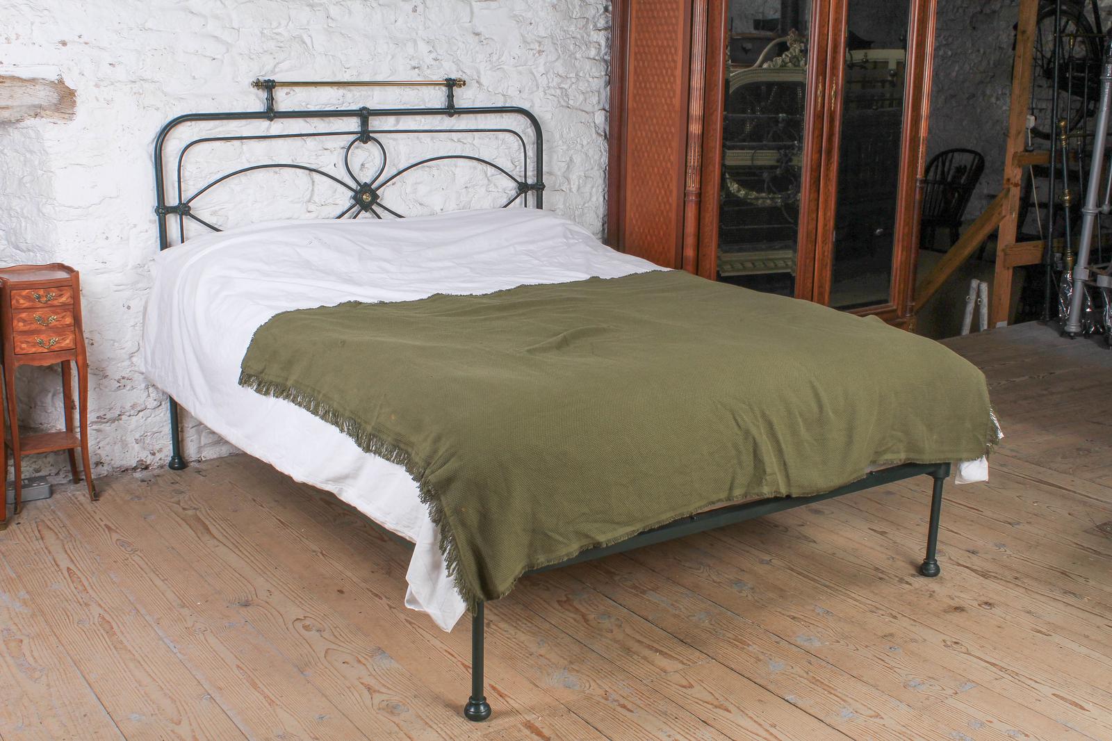 Very Nice Irish King Size No End Bed (1 of 7)