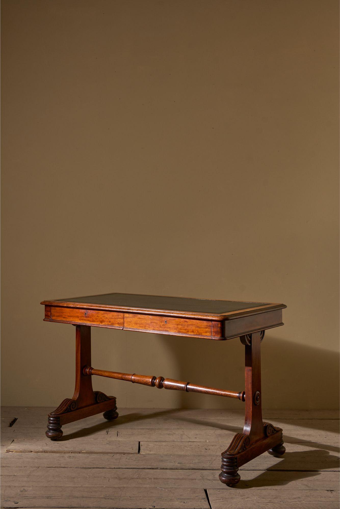 Early Victorian Mahogany and Black Leather Writing Table by Johnstone & Jeanes (1 of 7) Early Victorian Mahogany and Black Leather Writing Table by Johnstone & Jeanes (1 of 7)