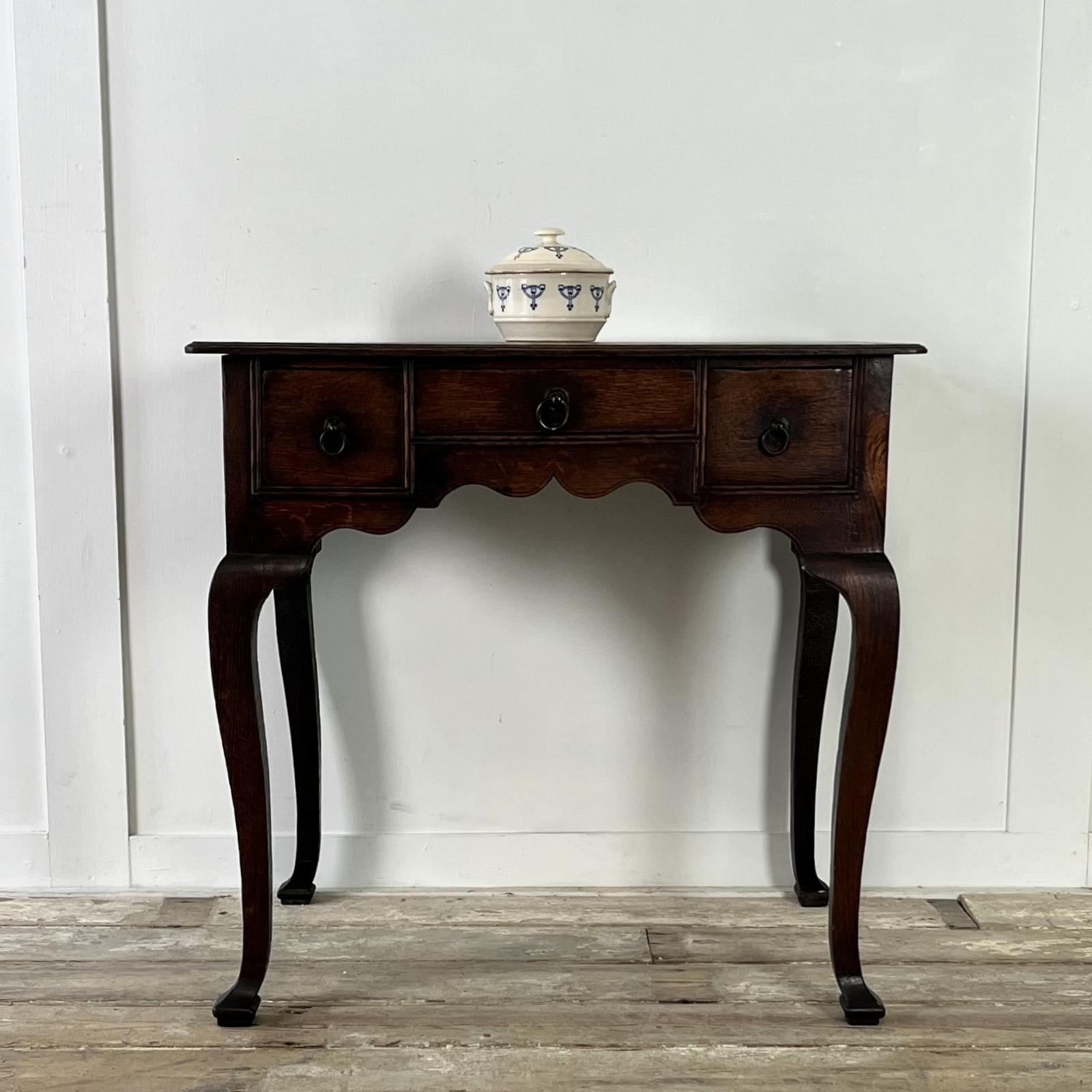 Early 18th C. Oak Lowboy C.1730 (1 of 18)