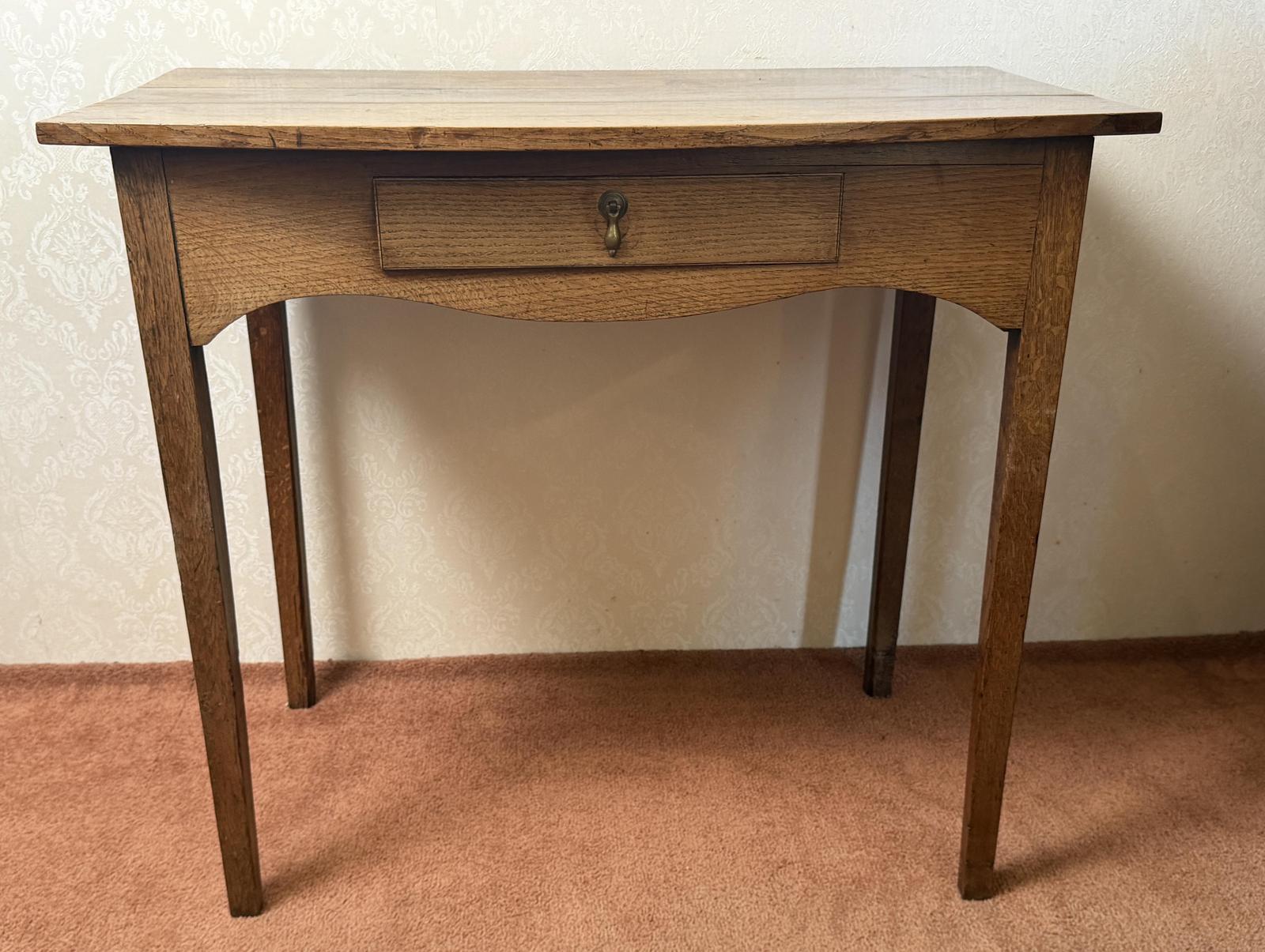 Early 19th Century Oak Side Table with Fitted Drawer (1 of 5) Early 19th Century Oak Side Table with Fitted Drawer (1 of 5)