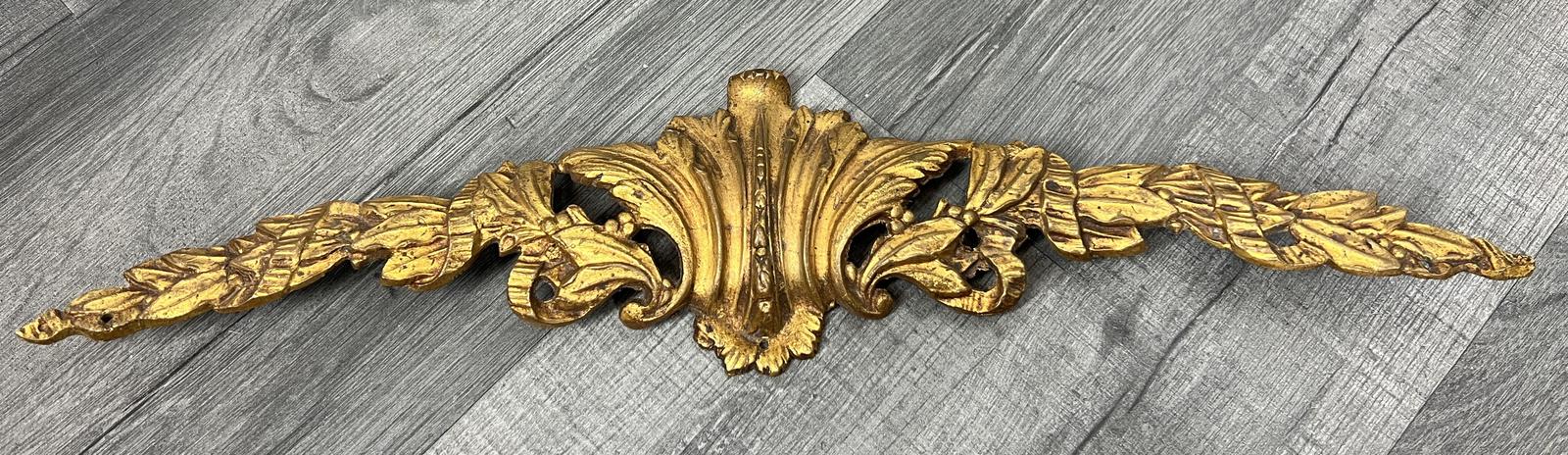 Pediment Antique French Ornate Gilt Decoration (1 of 5)