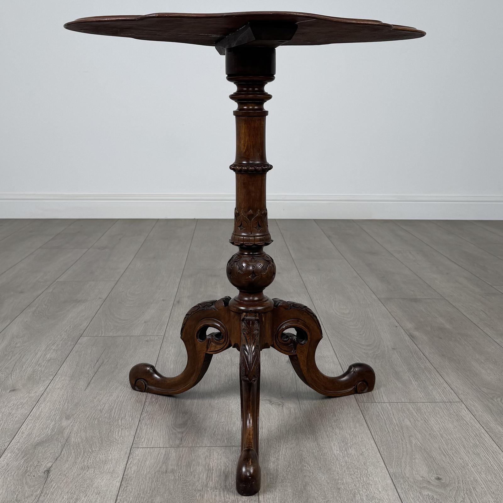 Antique 20th Century Small Carved Side Table in Mahogany (1 of 4)