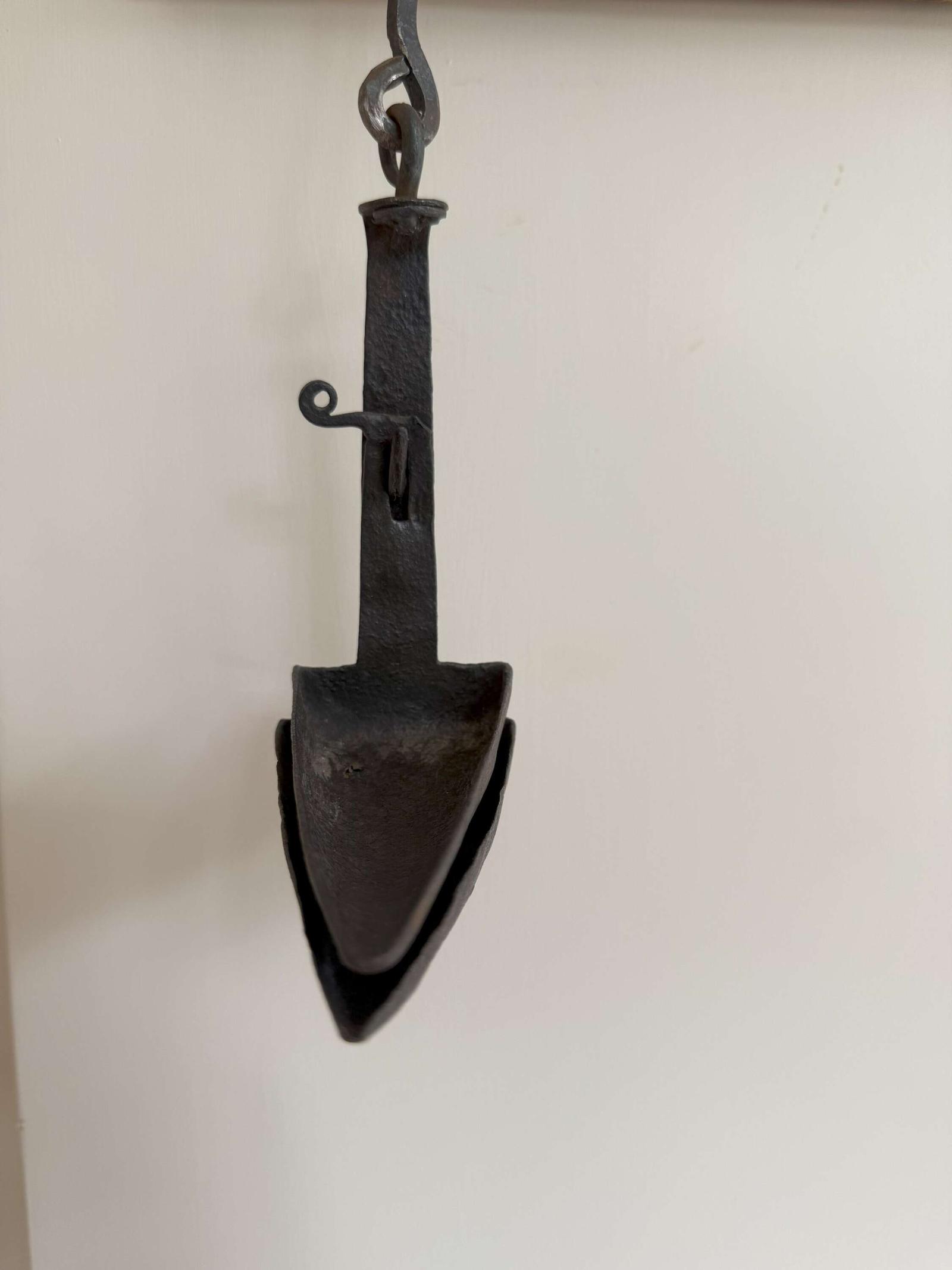 Late 19th Century Scottish Vernacular Cruisie Oil Lamp Twist Handle (1 of 8)