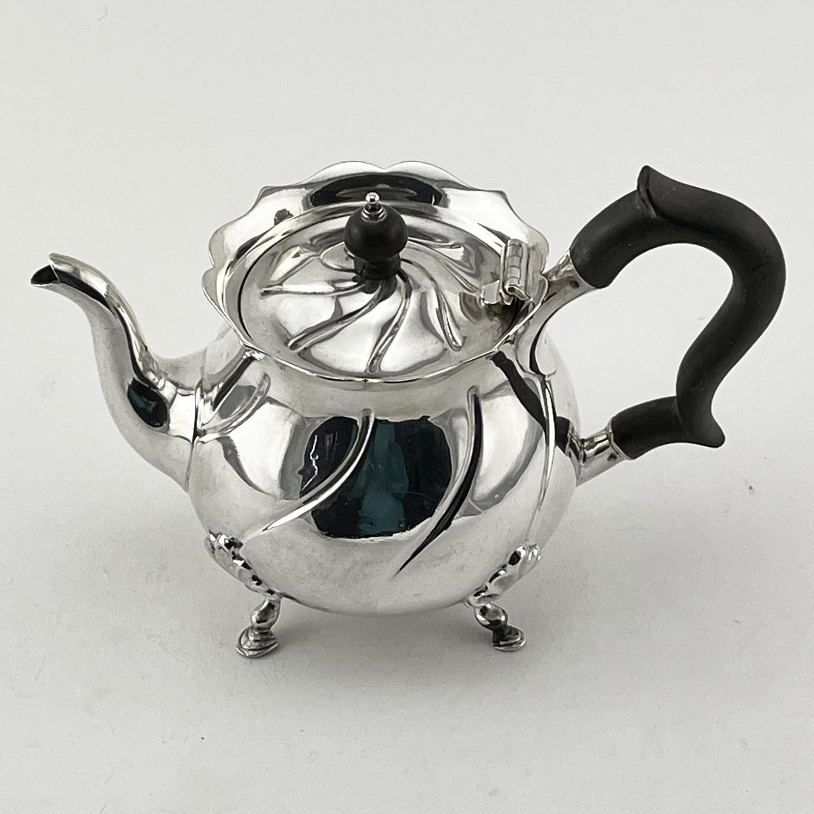 Carrington & Co Edwardian Sterling Silver Tea Pot (1 of 6)