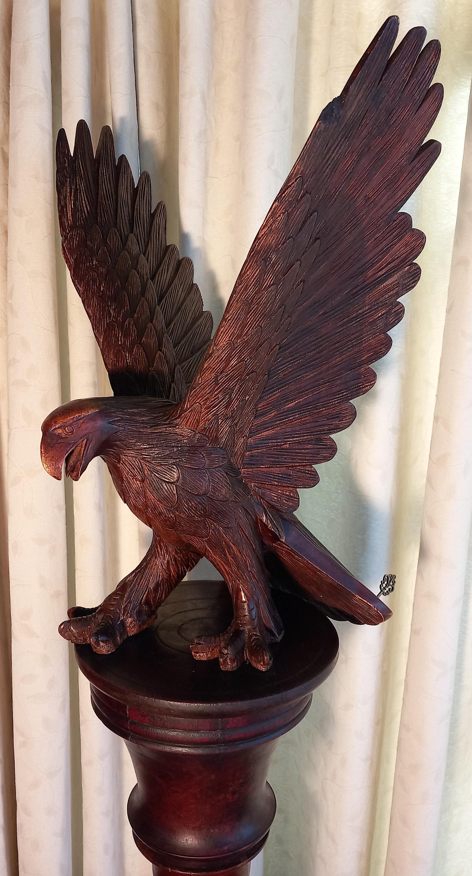 Carved Eagle Lectern (1 of 4)