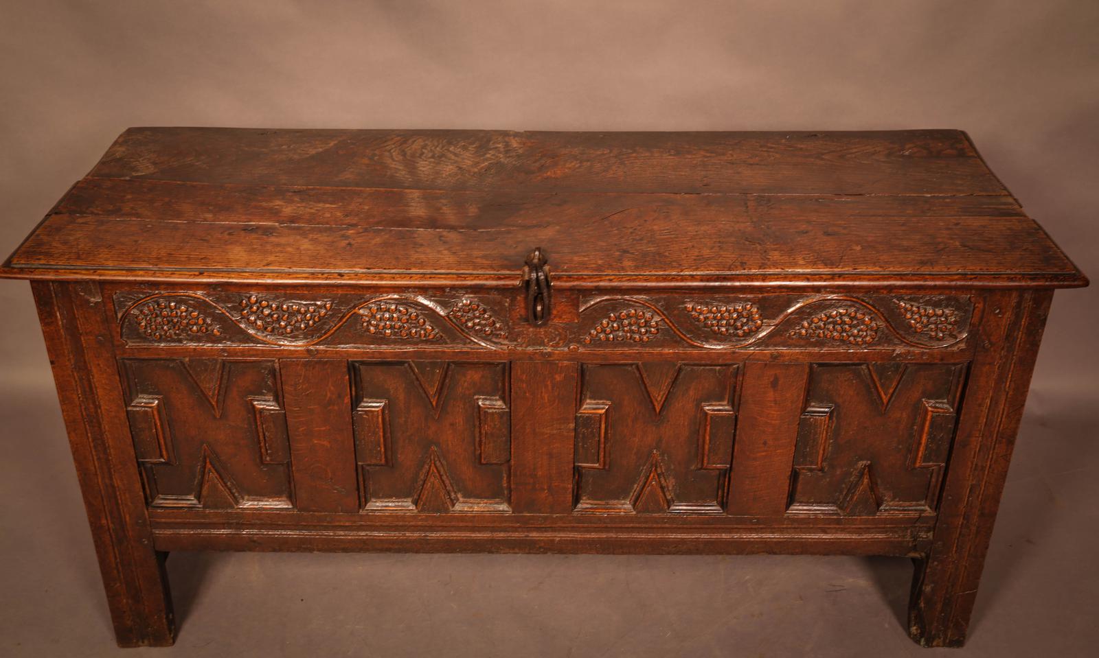 A 17th Century Oak Coffer (1 of 11) A 17th Century Oak Coffer (1 of 11)