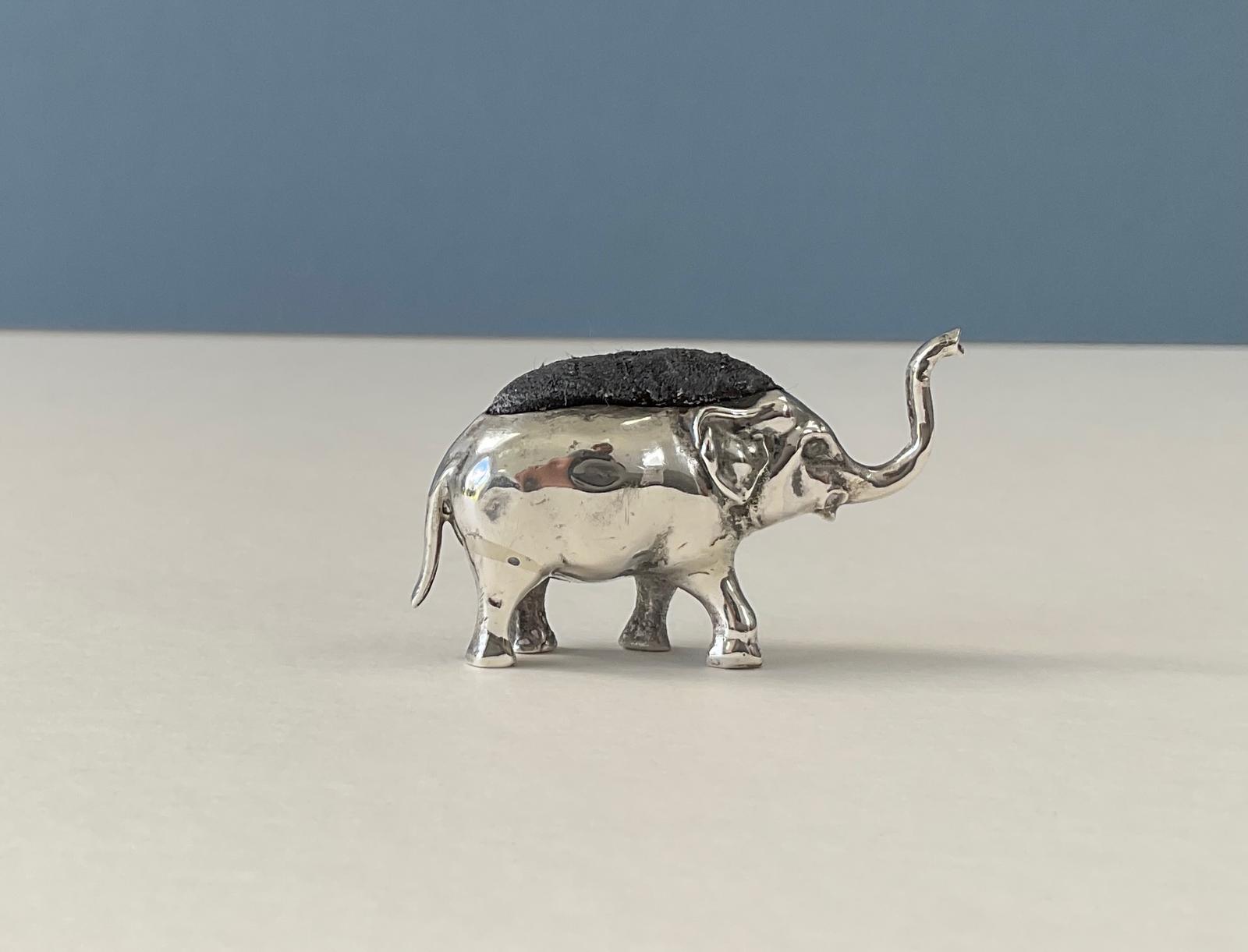 Antique Silver Miniature Novelty Pin Cushion (1 of 8) Antique Silver Miniature Novelty Pin Cushion (1 of 8)
