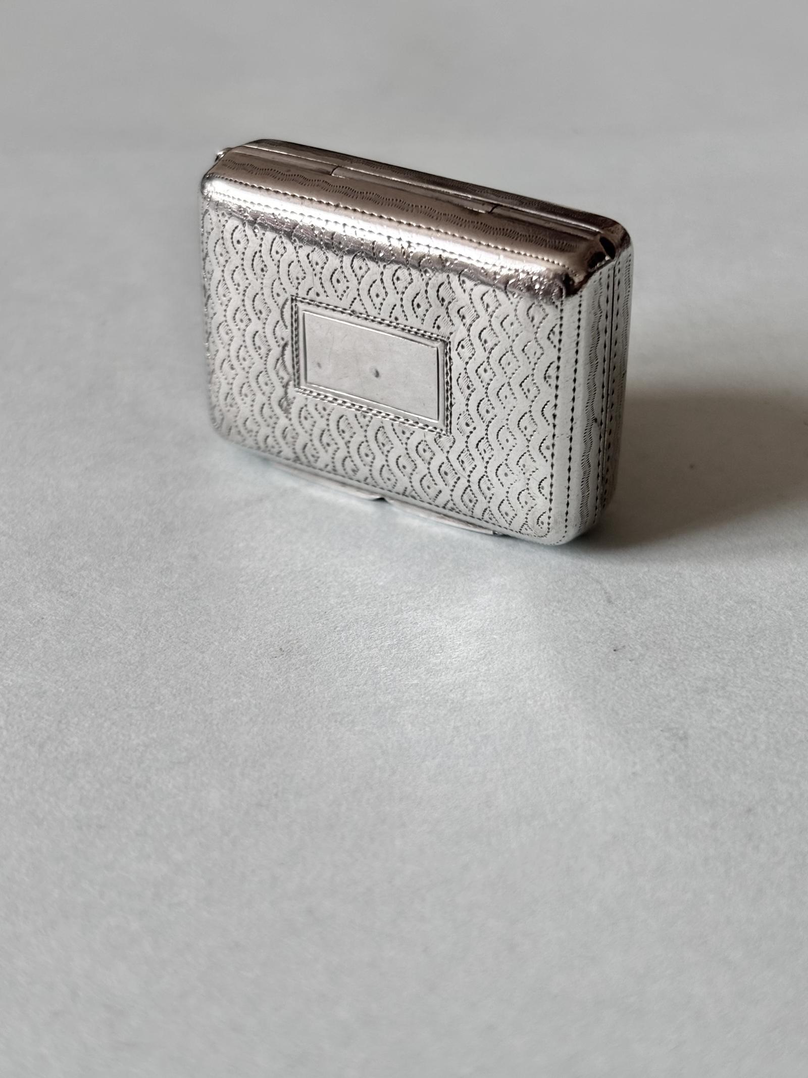 Antique Silver George IV Vinaigrette 1823 by Thomas Shaw or Thomas Smith (1 of 11) Antique Silver George IV Vinaigrette 1823 by Thomas Shaw or Thomas Smith (1 of 11)