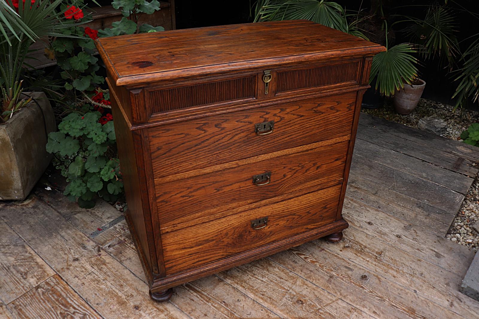 Quality! Chunky Old Oak/ Pine Chest 4 Drawers/ Sideboard (1 of 8)