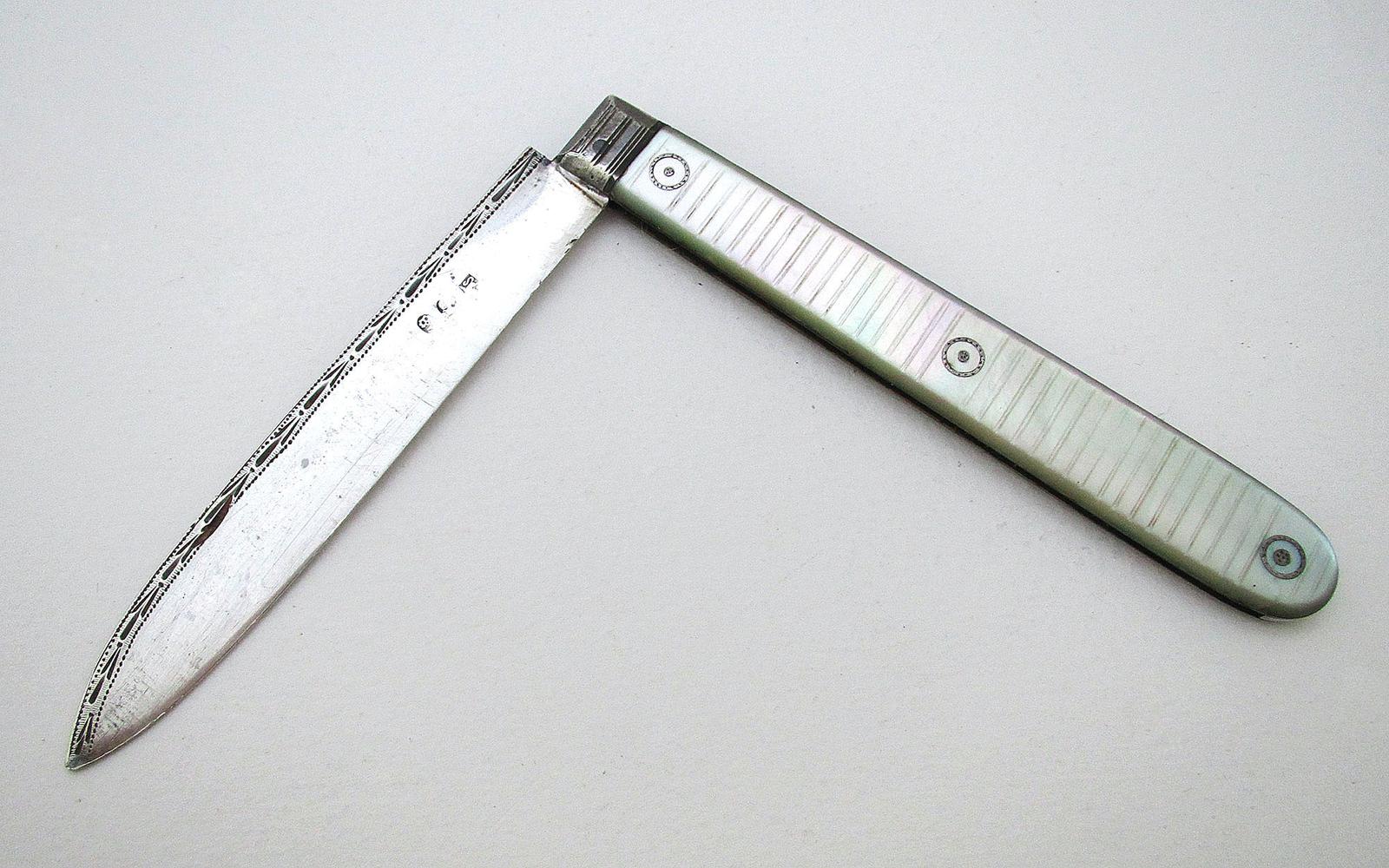 Georgian Solid Sterling Silver & Mother of Pearl Antique English Sheffield Folding Pocket Fruit Pen Knife (1 of 9) Georgian Solid Sterling Silver & Mother of Pearl Antique English Sheffield Folding Pocket Fruit Pen Knife (1 of 9)